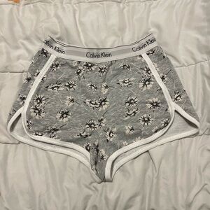 Calvin Klein CK One Sleep short in grey floral print
